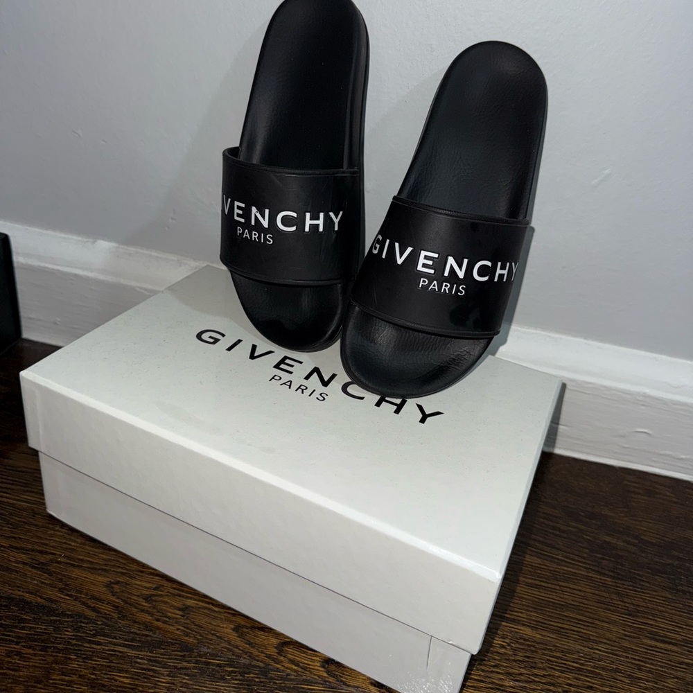 Givenchy Black Logo Slides